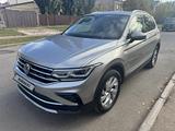 Volkswagen Tiguan 2021 года за 13 600 000 тг. в Астана