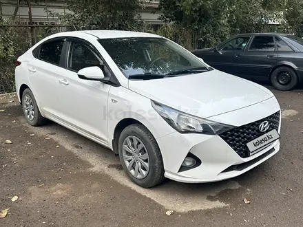 Hyundai Accent 2022 года за 8 300 000 тг. в Астана – фото 2