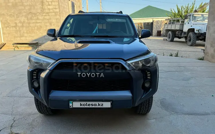 Toyota 4Runner 2012 годаfor14 000 000 тг. в Актау