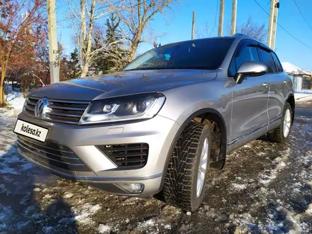 Volkswagen Touareg 2015 года за 14 990 000 тг. в Астана – фото 10