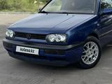 Volkswagen Golf 1994 года за 1 650 000 тг. в Караганда – фото 2