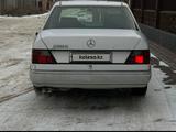 Mercedes-Benz E 220 1993 годаүшін1 480 000 тг. в Алматы – фото 2