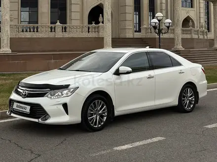 Toyota Camry 2015 года за 11 700 000 тг. в Актау – фото 4