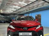 Toyota Camry 2023 года за 18 500 000 тг. в Алматы – фото 3