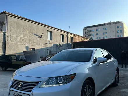 Lexus ES 300h 2013 года за 11 800 000 тг. в Актау