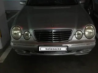 Mercedes-Benz E 320
