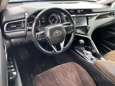 Toyota Camry 2018 года за 10 480 000 тг. в Алматы – фото 8
