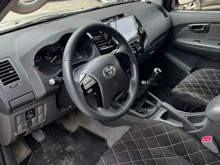 Toyota Hilux 2013 года за 14 500 000 тг. в Актобе – фото 30