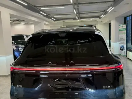 AITO M7 Ultra 4WD 5s 2025 года за 31 000 000 тг. в Алматы – фото 5