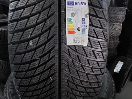 Michelin Pilot Alpin 5 SUV 285/40 R22 110V за 450 000 тг. в Алматы – фото 2