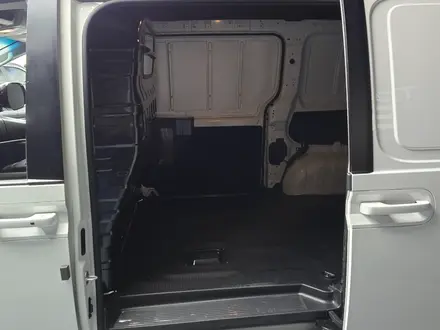 Hyundai Staria Van 2024 года за 16 500 000 тг. в Алматы – фото 18