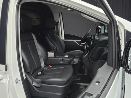 Hyundai Staria Van 2024 года за 16 500 000 тг. в Алматы – фото 17