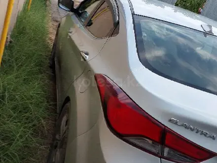 Hyundai Elantra 2015 года за 4 600 000 тг. в Алматы – фото 4