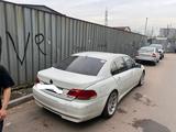 BMW 750 2007 года за 3 000 000 тг. в Алматы – фото 3