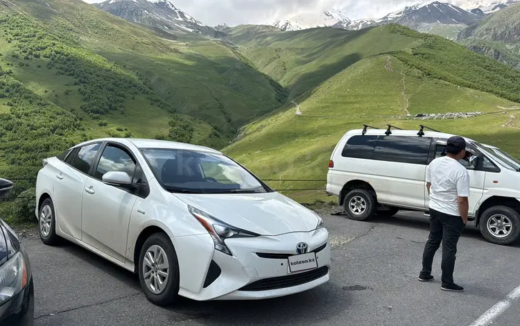 Toyota Prius 2016 года за 5 000 000 тг. в Актау