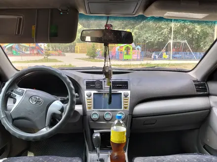 Toyota Camry 2006 года за 5 000 000 тг. в Павлодар – фото 2