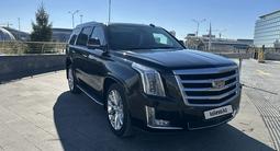 Cadillac Escalade 2020 годаfor32 000 000 тг. в Астана