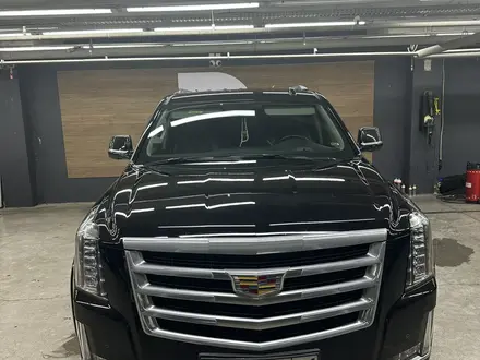 Cadillac Escalade 2020 года за 29 999 999 тг. в Астана – фото 12