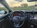 Toyota Camry 2018 годаүшін9 500 000 тг. в Актобе – фото 12