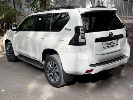 Toyota Land Cruiser Prado 2022 года за 32 500 000 тг. в Алматы – фото 11