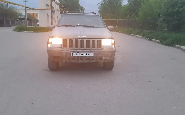 Jeep Grand Cherokee 1995 годаүшін2 800 000 тг. в Алматы