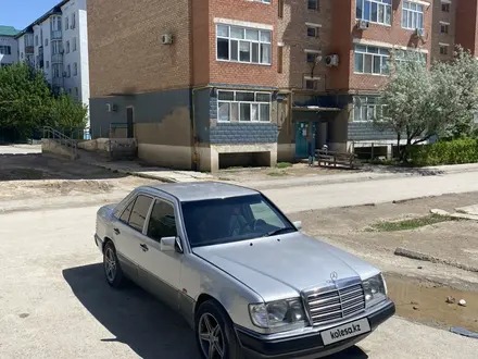 Mercedes-Benz E 200 1990 года за 1 600 000 тг. в Кызылорда – фото 2