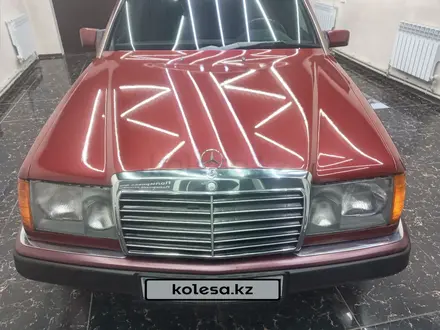 Mercedes-Benz E 260 1992 года за 2 500 000 тг. в Алматы – фото 29