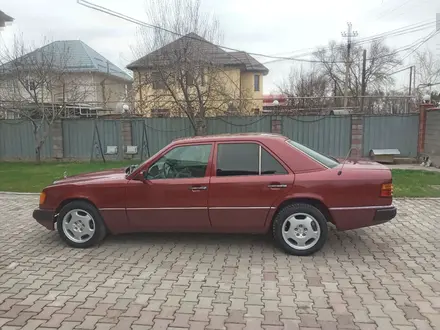 Mercedes-Benz E 260 1992 года за 2 500 000 тг. в Алматы – фото 34