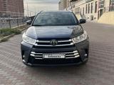 Toyota Highlander 2018 года за 19 200 000 тг. в Алматы