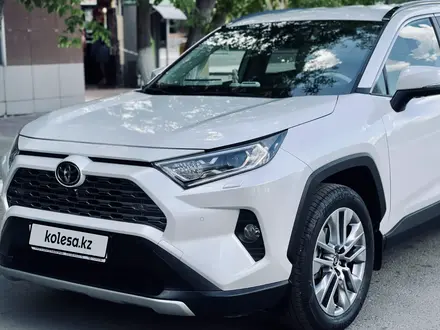 Toyota RAV4 2020 года за 15 000 000 тг. в Караганда – фото 3