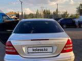 Mercedes-Benz C 200 2002 года за 3 300 000 тг. в Астана – фото 4