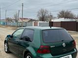 Volkswagen Golf 2000 года за 2 350 000 тг. в Атырау – фото 4