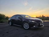 Toyota Camry 2019 годаүшін13 600 000 тг. в Астана – фото 2