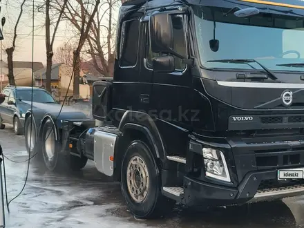 Volvo  FMX 540 6x4 2016 года за 45 500 000 тг. в Алматы – фото 2