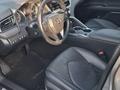 Toyota Camry 2023 года за 18 800 000 тг. в Алматы – фото 3