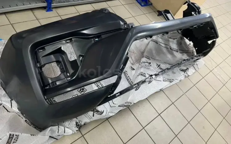 Бампер передний Toyota Fortuner 2020-2023 за 1 000 тг. в Алматы