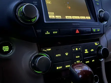 Toyota Highlander 2011 года за 10 900 000 тг. в Астана – фото 17