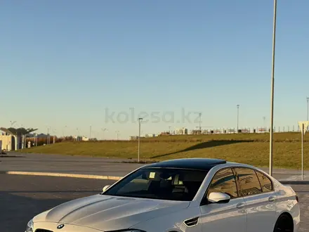 BMW M5 2013 года за 23 500 000 тг. в Астана – фото 9