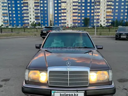 Mercedes-Benz E 230 1991 года за 1 650 000 тг. в Караганда – фото 3