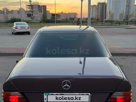 Mercedes-Benz E 230 1991 года за 1 650 000 тг. в Караганда – фото 6
