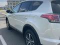 Toyota RAV4 2018 годаfor12 400 000 тг. в Астана – фото 3