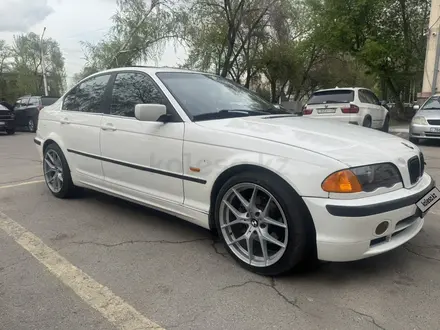 BMW 328 1998 года за 3 850 000 тг. в Алматы – фото 2