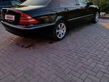 Mercedes-Benz S 320 2000 годаfor3 000 000 тг. в Караганда – фото 2