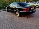 Mercedes-Benz S 320 2000 годаfor3 000 000 тг. в Караганда – фото 3