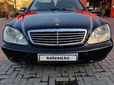 Mercedes-Benz S 320 2000 годаfor3 000 000 тг. в Караганда – фото 5