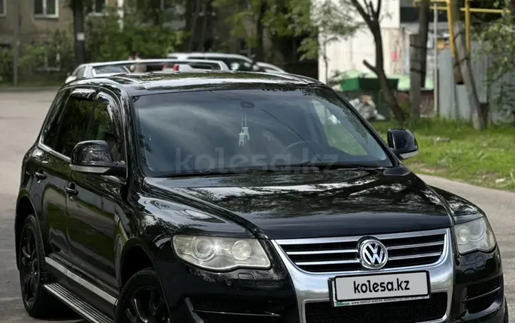 Volkswagen Touareg 2008 годаүшін7 800 000 тг. в Алматы