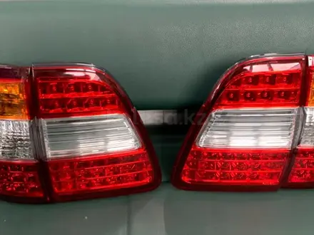 Задние фонари на крышке багажника Toyota Land Cruiser 100 Taiwan DEPO за 25 000 тг. в Алматы – фото 7