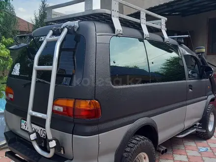 Mitsubishi Delica 1998 года за 4 300 000 тг. в Алматы