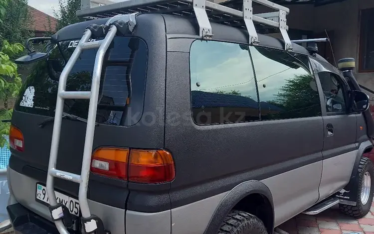 Mitsubishi Delica 1998 годаүшін4 300 000 тг. в Алматы