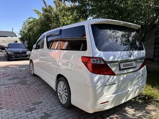 Toyota Alphard, 2013